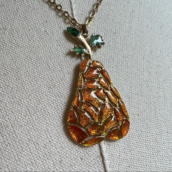 Vintage Coro Pear Pendant Necklace - Picture 3 of 9